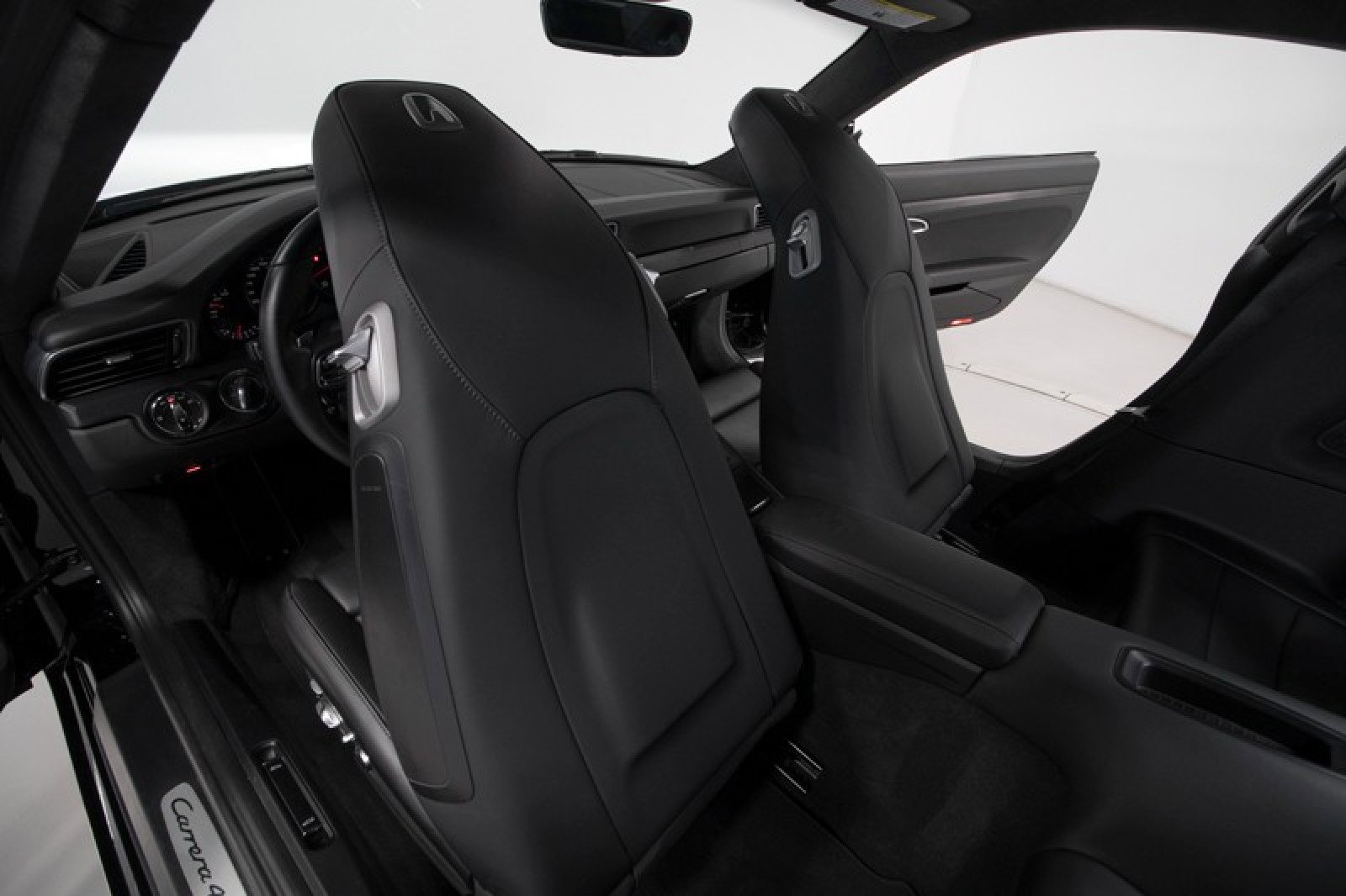 Used 2018 Porsche 911 Carrera 4 GTS image 41