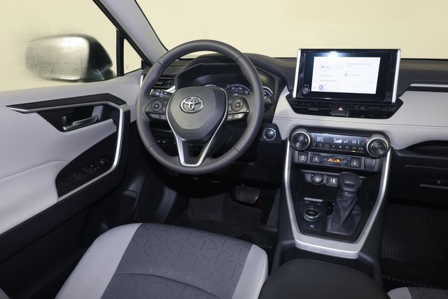 Used 2023 Toyota RAV4 XLE image 9