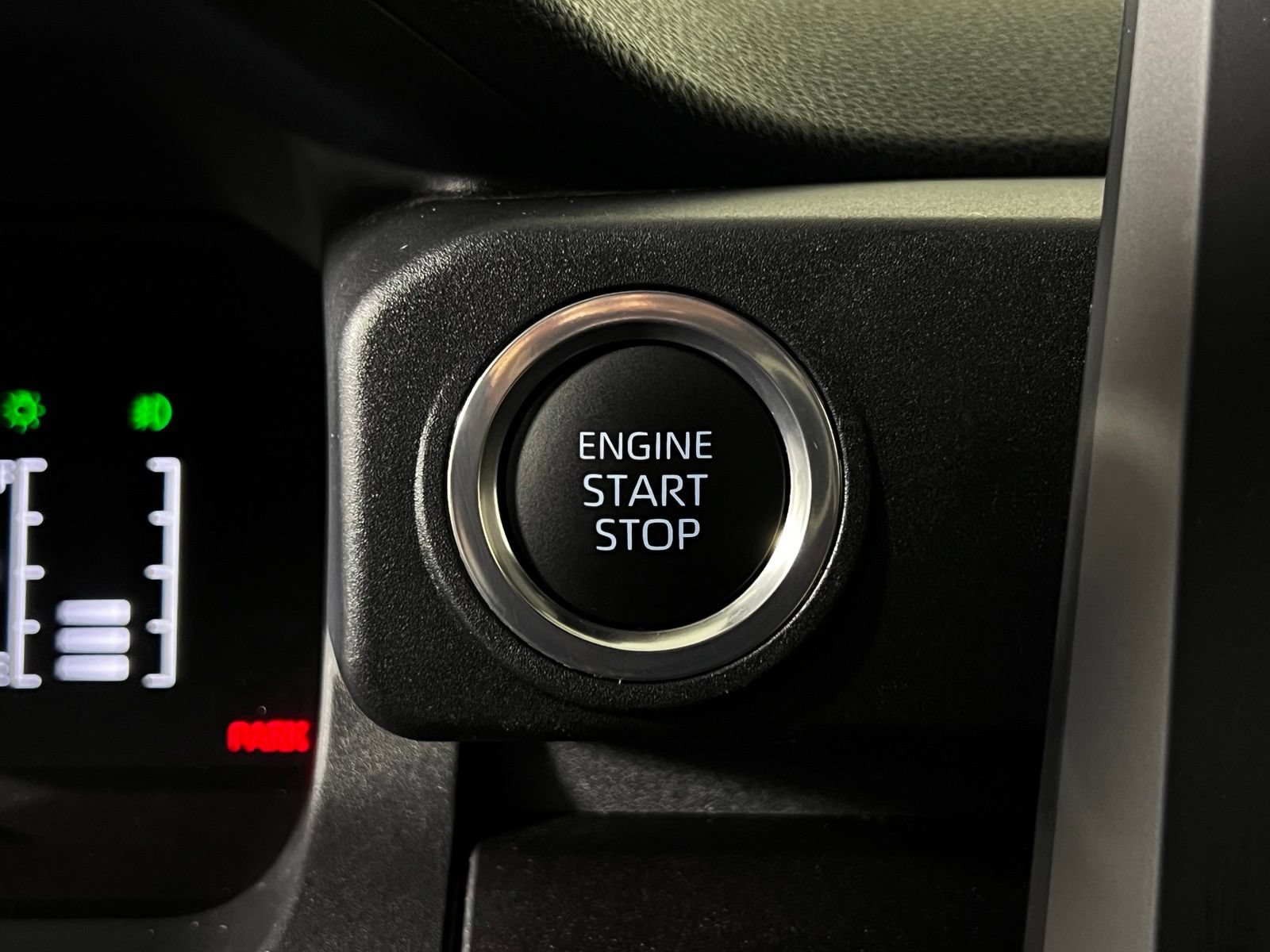 Certified 2025 Toyota 4Runner SR5 AWD/4WD image 19