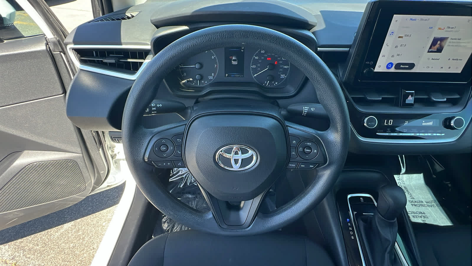 Used 2023 Toyota Corolla LE FWD image 18