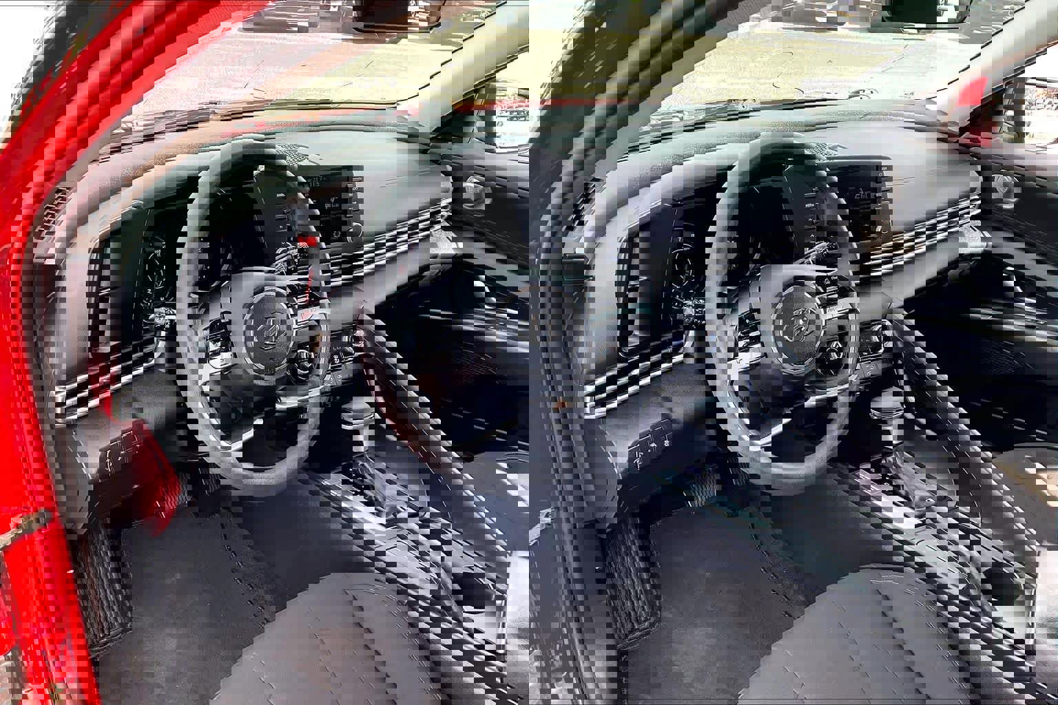 Used 2023 Hyundai Elantra SEL w/ Preferred Accessory Package image 17