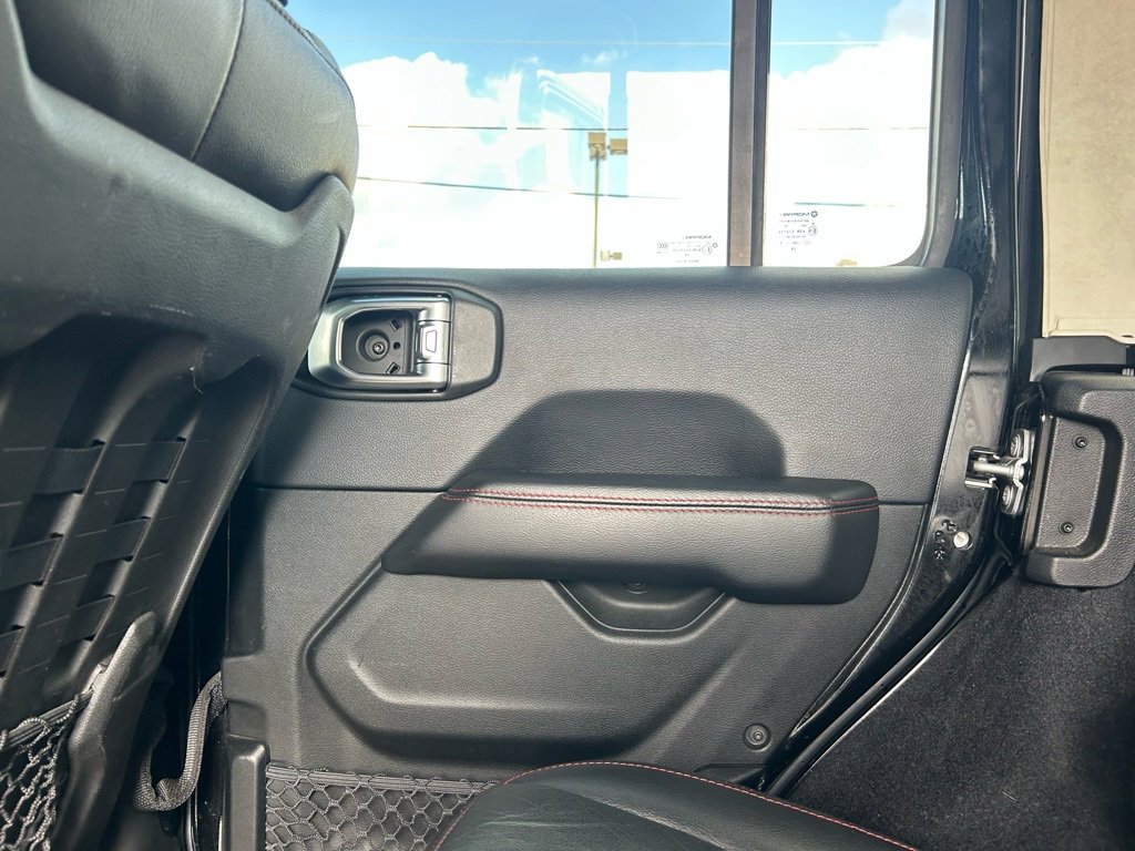 Used 2018 Jeep Wrangler Unlimited Rubicon image 30