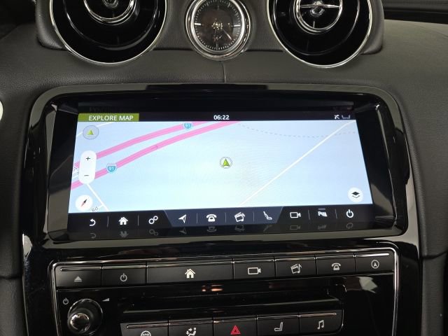 Used 2018 Jaguar XJ R-Sport AWD/4WD image 28