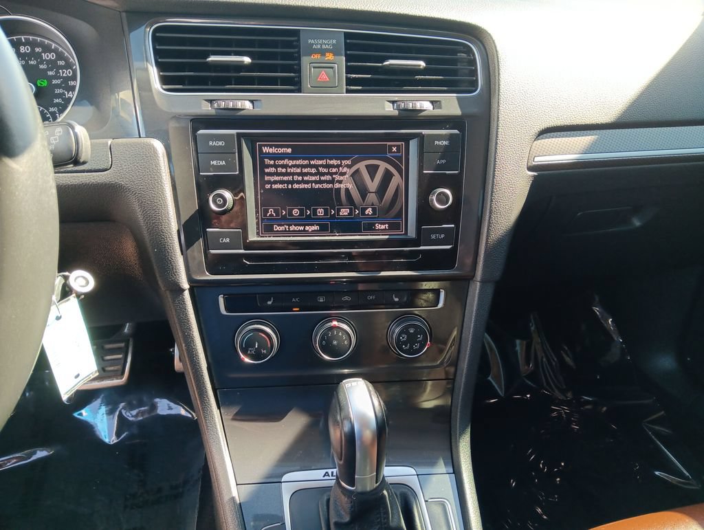 Used 2019 Volkswagen Golf Alltrack S AWD/4WD image 17