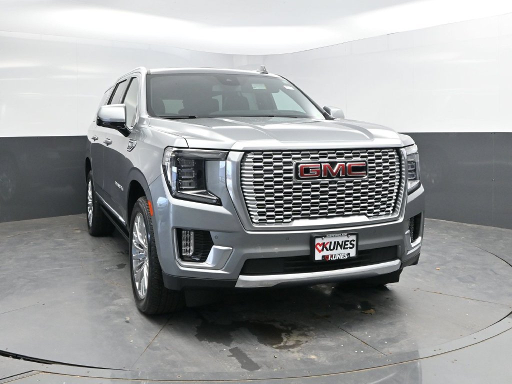 Used 2023 GMC Yukon Denali AWD/4WD image 2