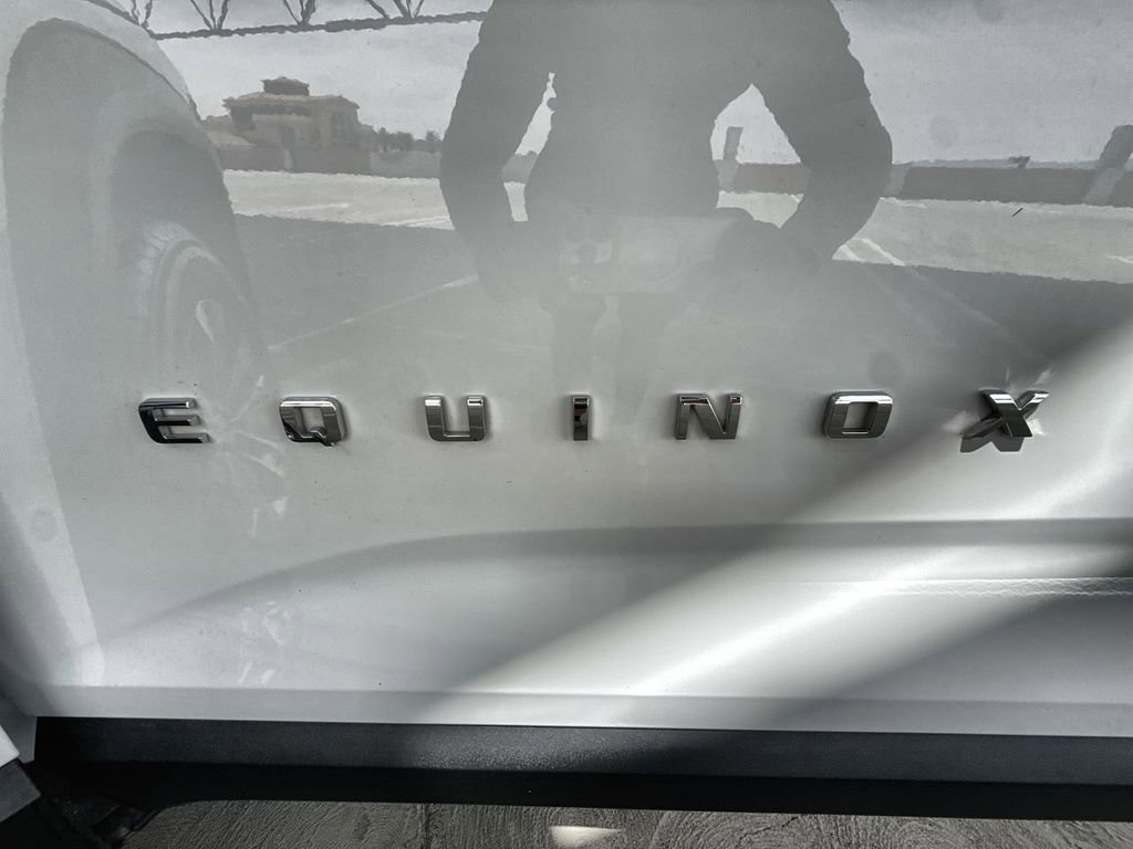 Used 2025 Chevrolet Equinox LT FWD image 24