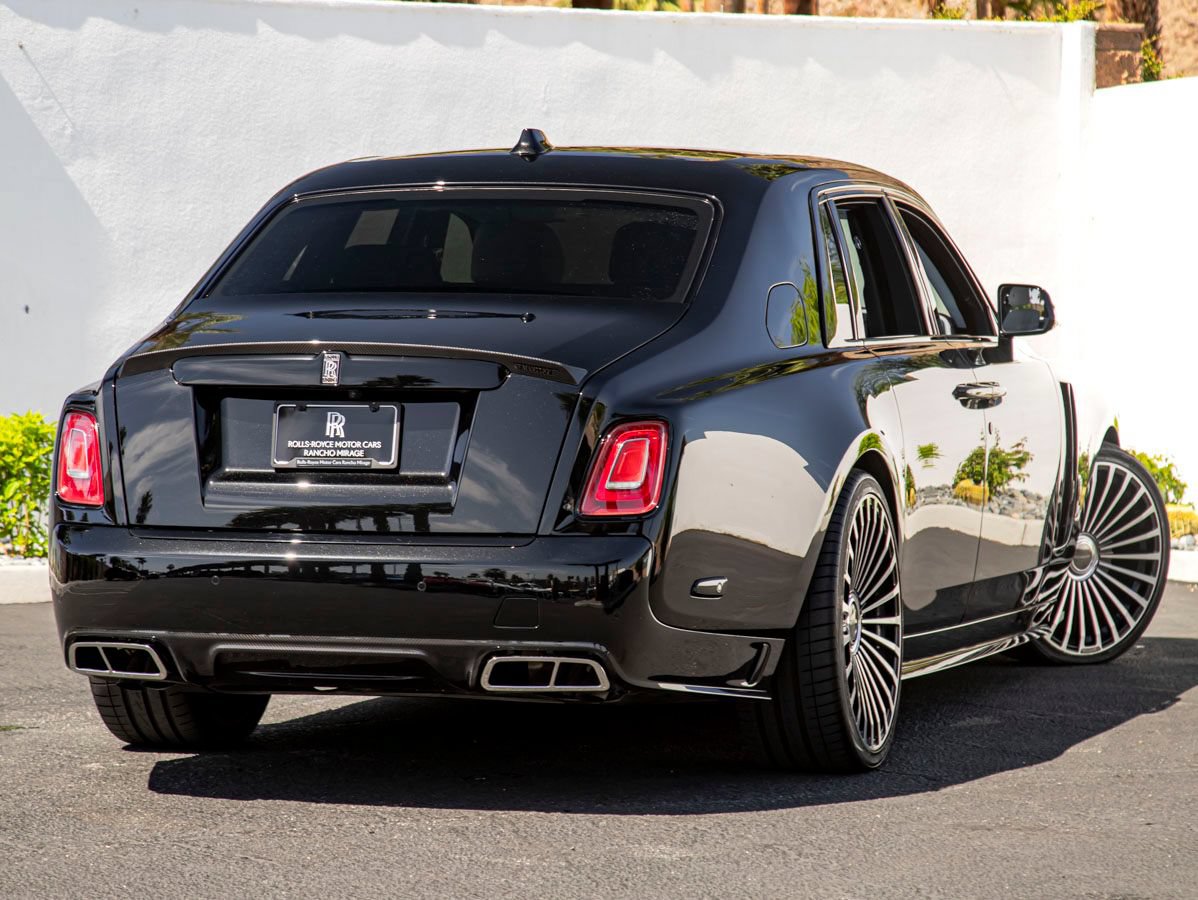 Used 2023 Rolls-Royce Phantom Sedan w/ The Phantom Package RWD image 2