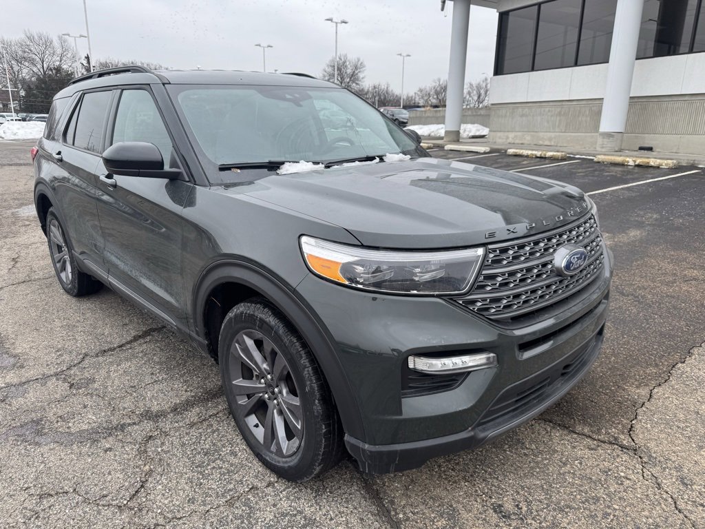 Used 2024 Ford Explorer XLT w/ Equipment Group 202A image 1