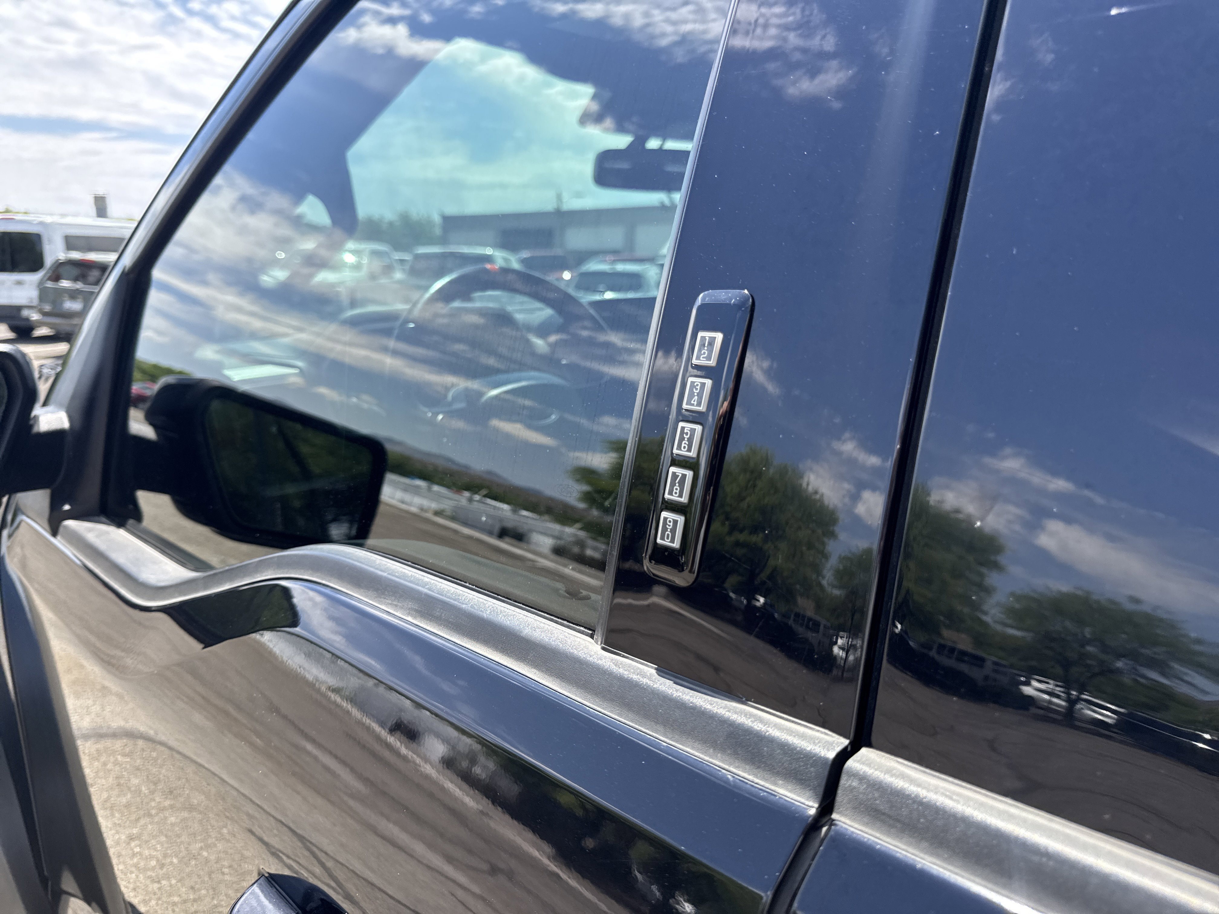 Used 2022 Ford F150 Raptor w/ Raptor 37 Performance Package AWD/4WD image 20