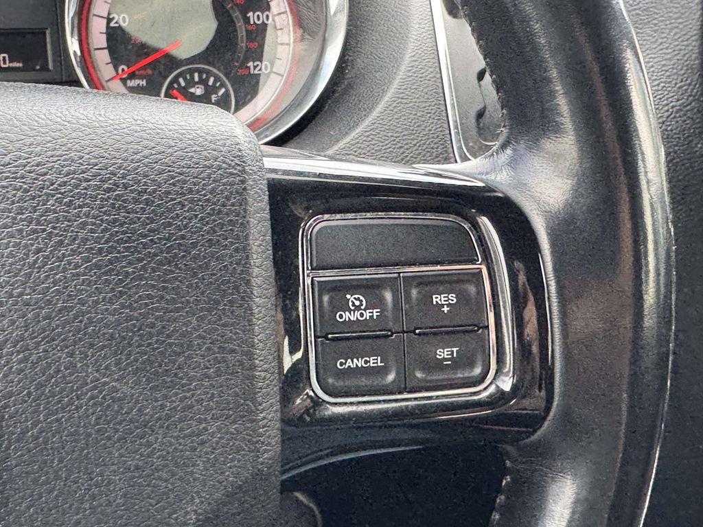Used 2020 Dodge Grand Caravan SE FWD image 14