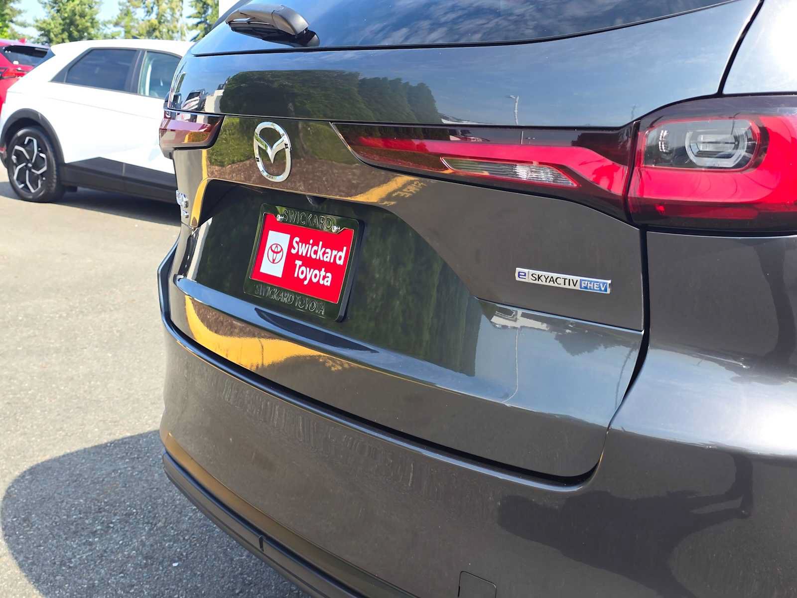 Used 2024 MAZDA CX-90 Plug-In Hybrid w/ Preferred AWD/4WD image 13
