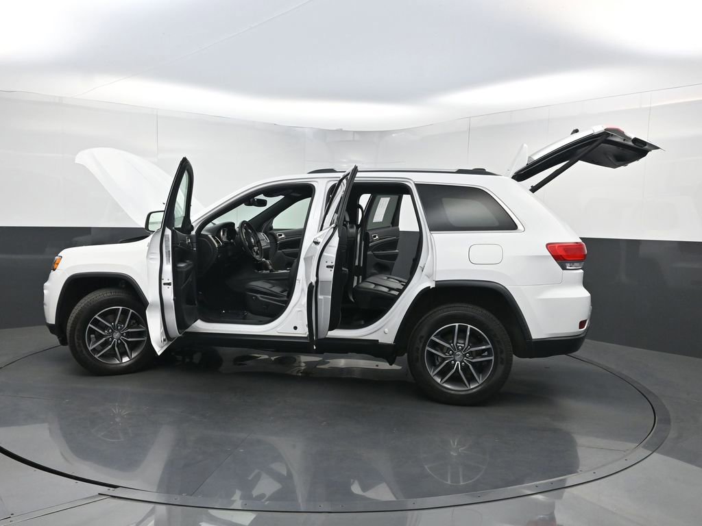 Used 2017 Jeep Grand Cherokee Limited AWD/4WD image 37