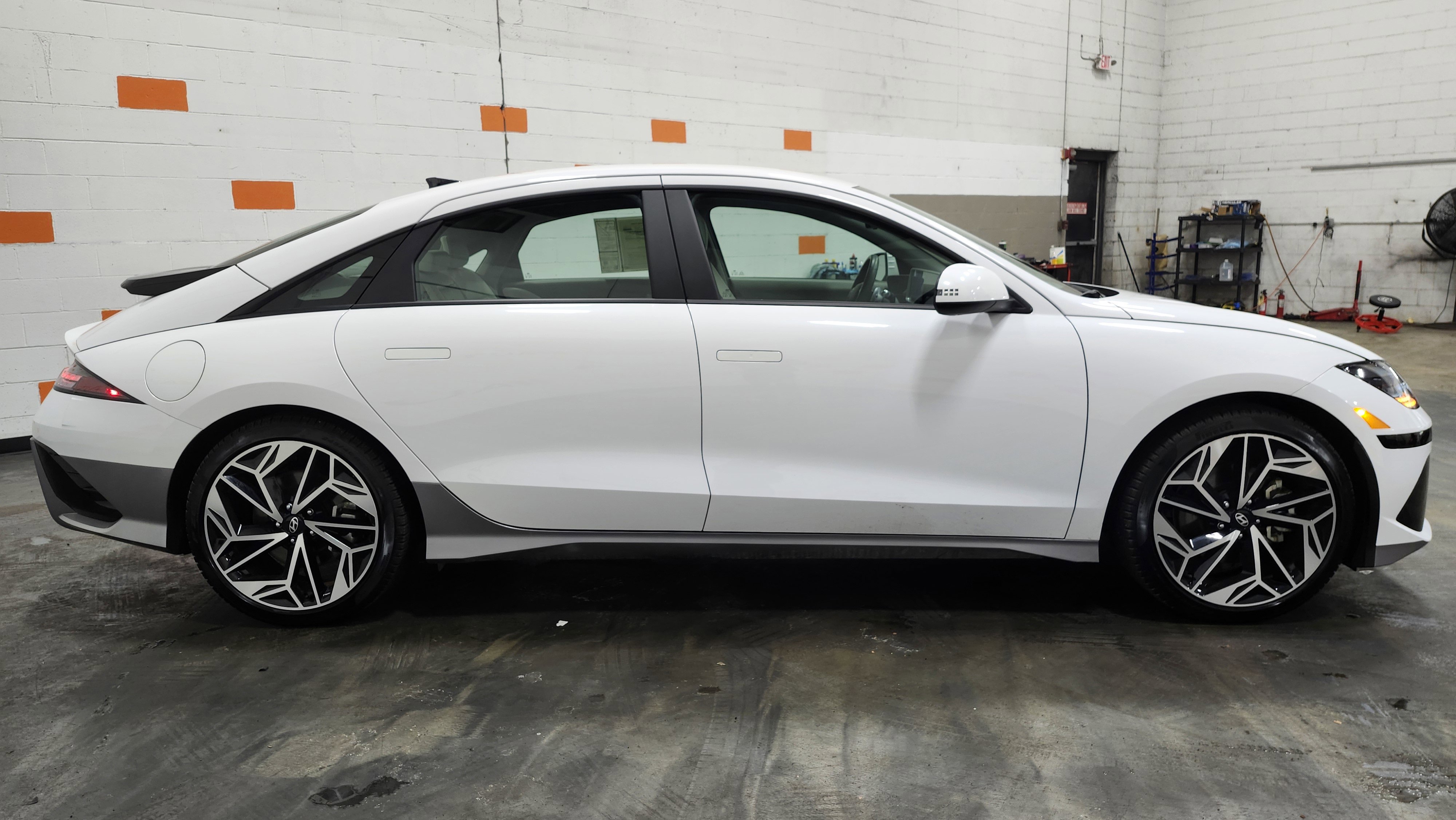 Used 2023 Hyundai Ioniq 6 SEL image 21