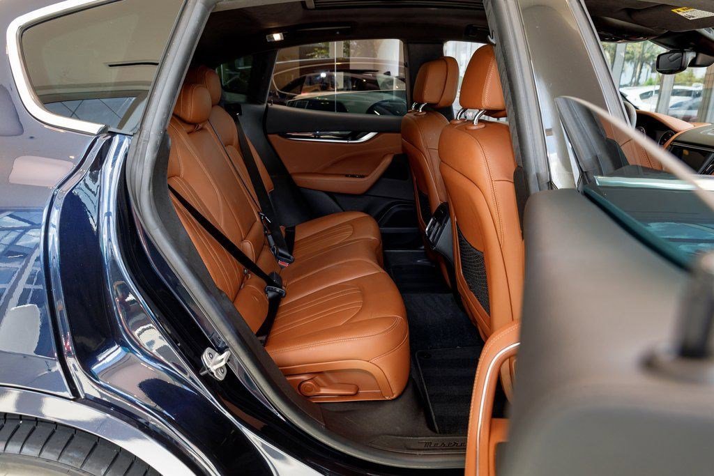 Certified 2022 Maserati Levante GT image 34