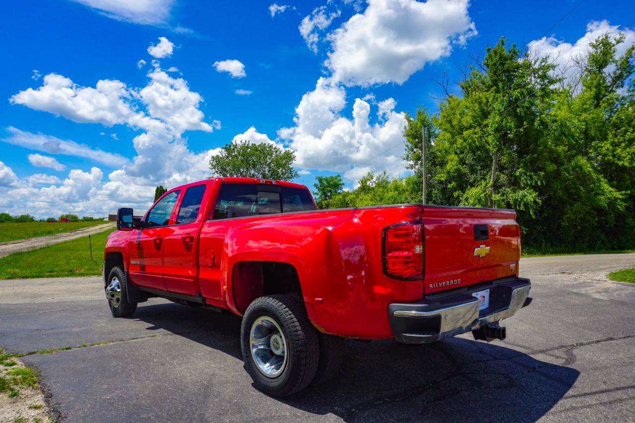 Used 2015 Chevrolet Silverado 3500 LT w/ LT Convenience Package AWD/4WD image 5