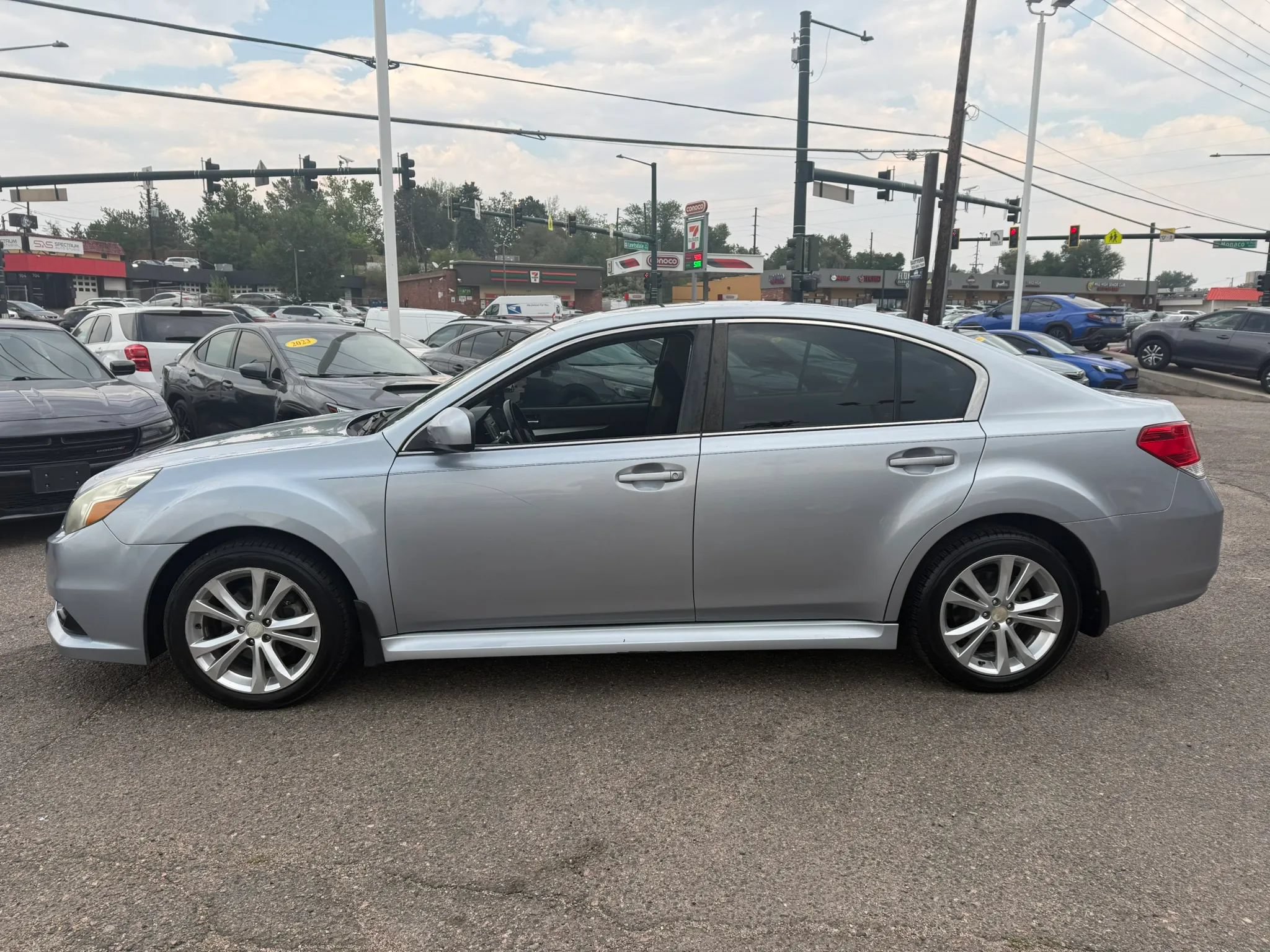 Used 2014 Subaru Legacy 2.5i Premium w/ Moonroof Package AWD/4WD image 5