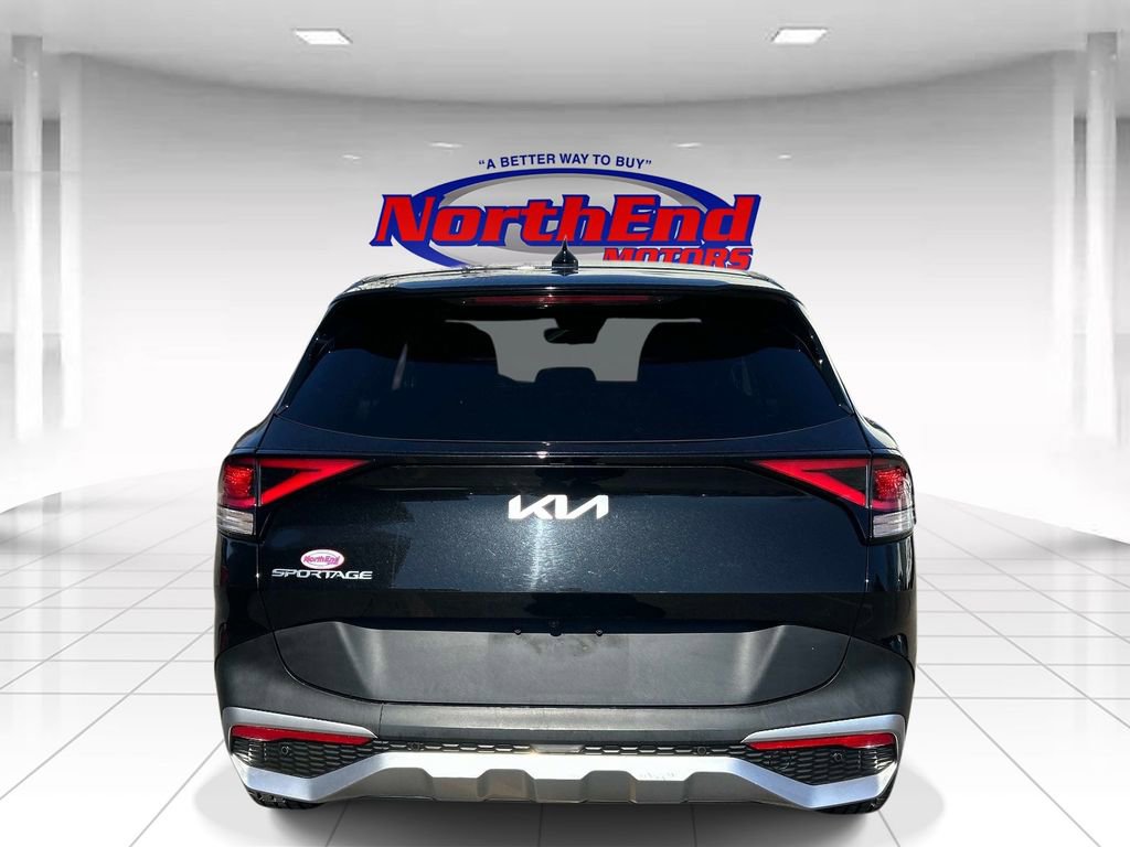 Used 2024 Kia Sportage LX image 4