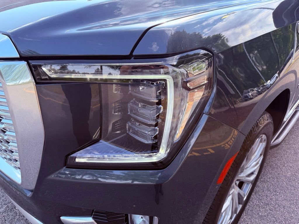 Used 2021 GMC Yukon XL Denali AWD/4WD image 20