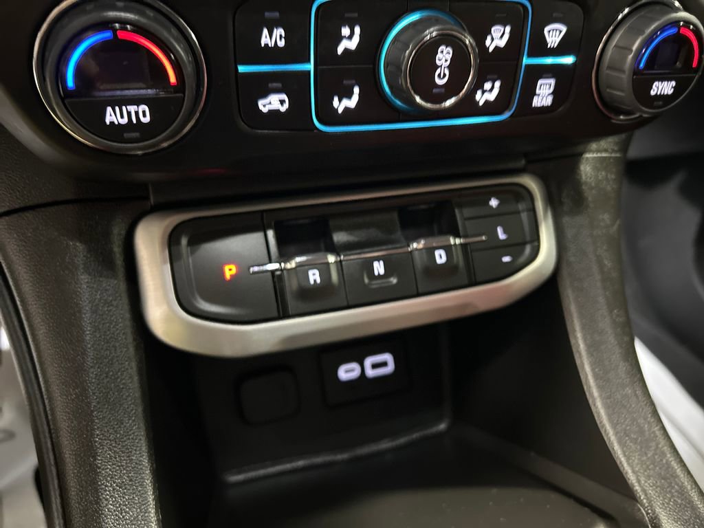 Used 2023 GMC Acadia SLE w/ Driver Convenience Package image 20