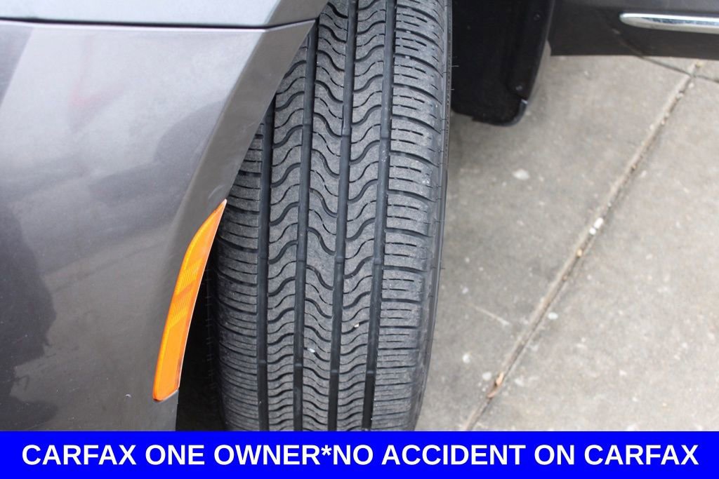 Used 2017 Chrysler Pacifica Touring-L image 13