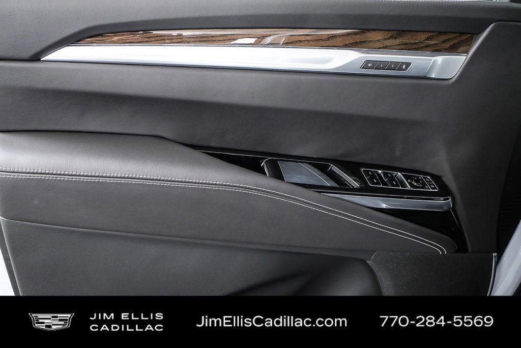 Certified 2026 Cadillac Escalade Platinum Sport w/ LPO, ONYX Package AWD/4WD image 6