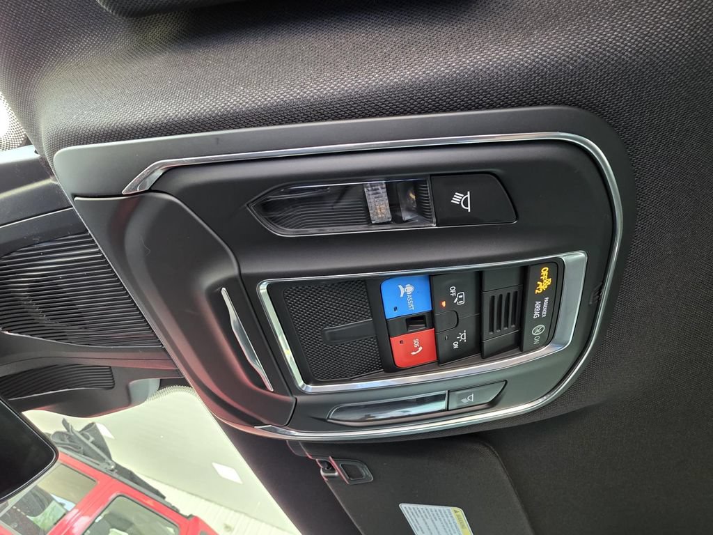 New 2026 Dodge Charger R/T w/ Driver Convenience Group AWD/4WD image 33