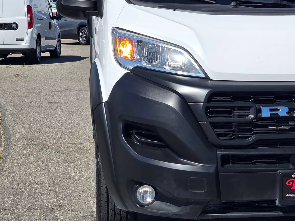 Used 2025 RAM ProMaster 2500 w/ Convenience Group FWD image 3