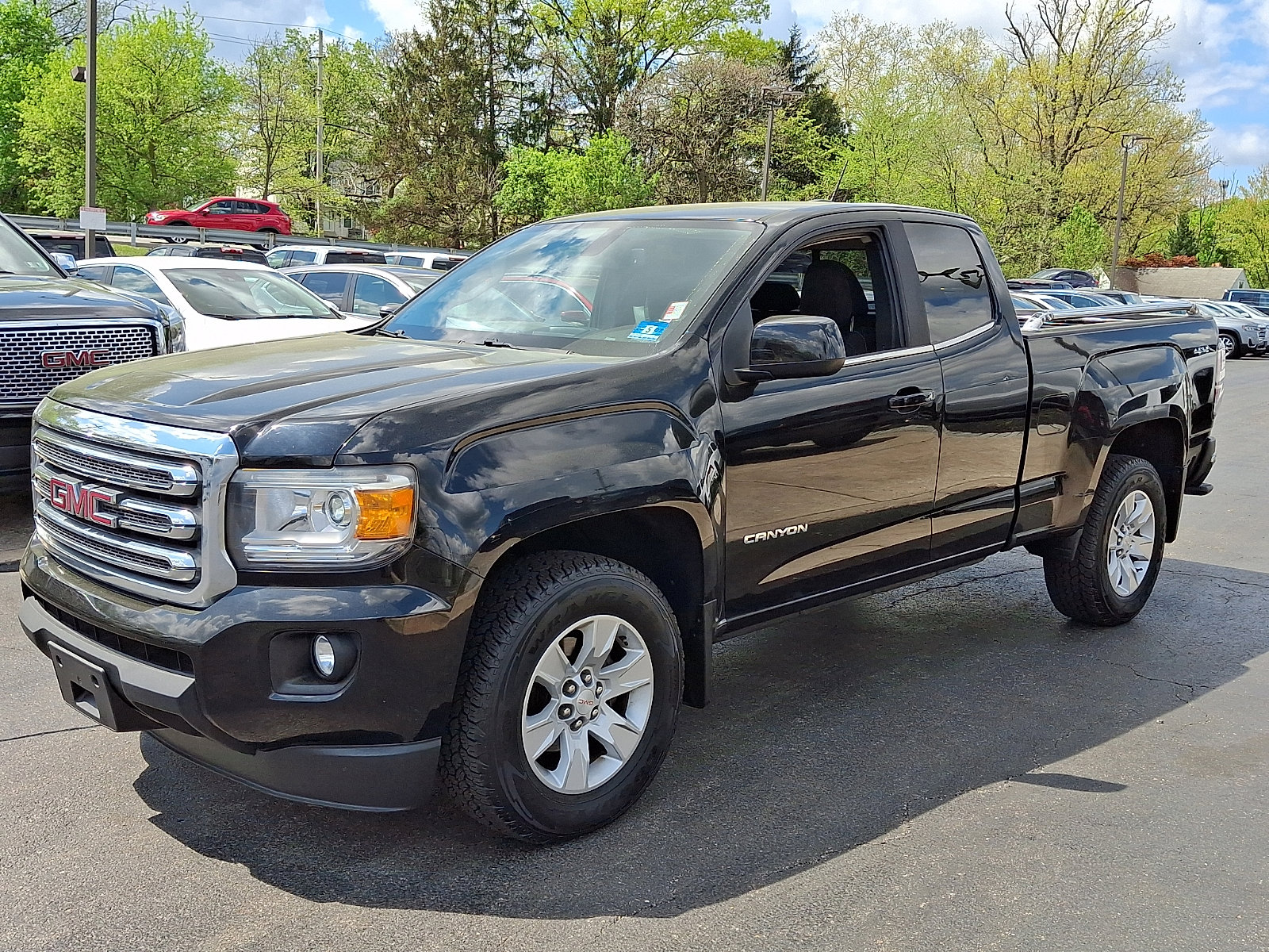 Used 2016 GMC Canyon SLE w/ SLE Convenience Package image 3