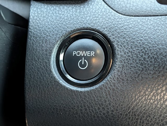 Used 2025 Toyota Camry SE FWD image 19