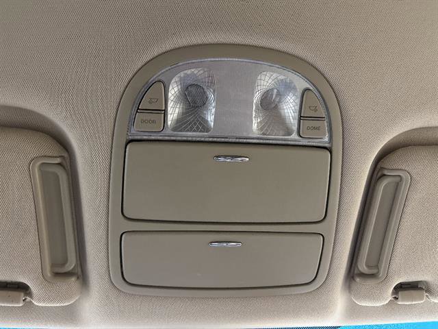 Used 2012 Hyundai Santa Fe GLS image 15