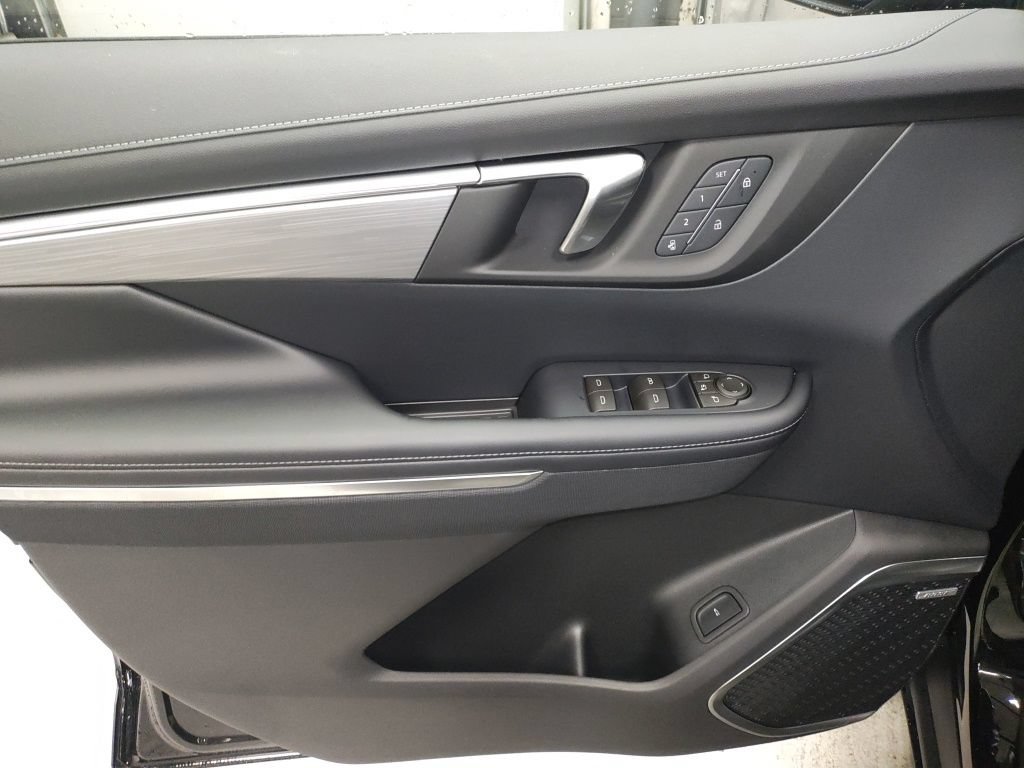 New 2026 Buick Enclave Preferred w/ Power Package FWD image 25