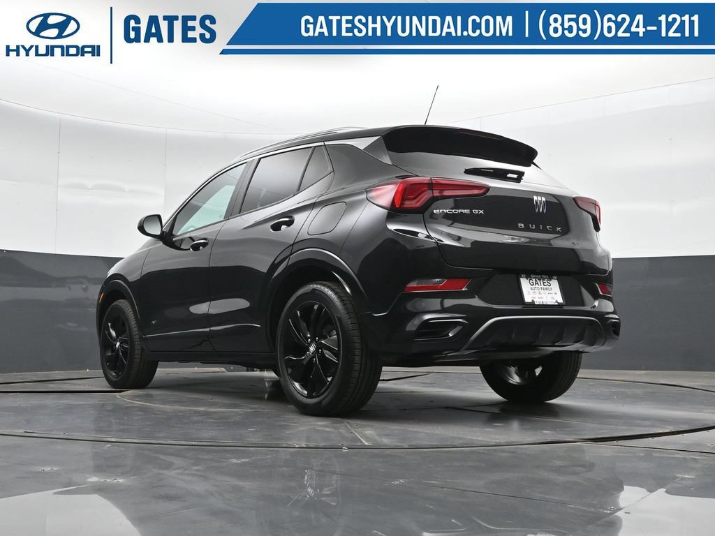 Used 2025 Buick Encore GX Sport Touring FWD image 39