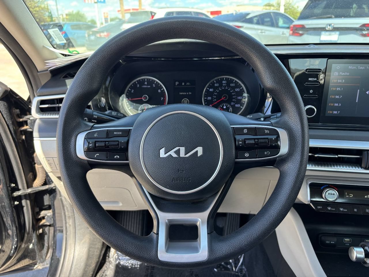 Used 2022 Kia K5 LXS FWD image 25