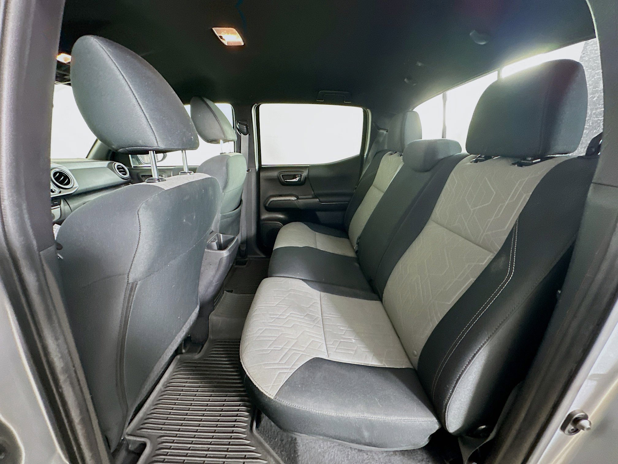 Used 2023 Toyota Tacoma TRD Off-Road image 27