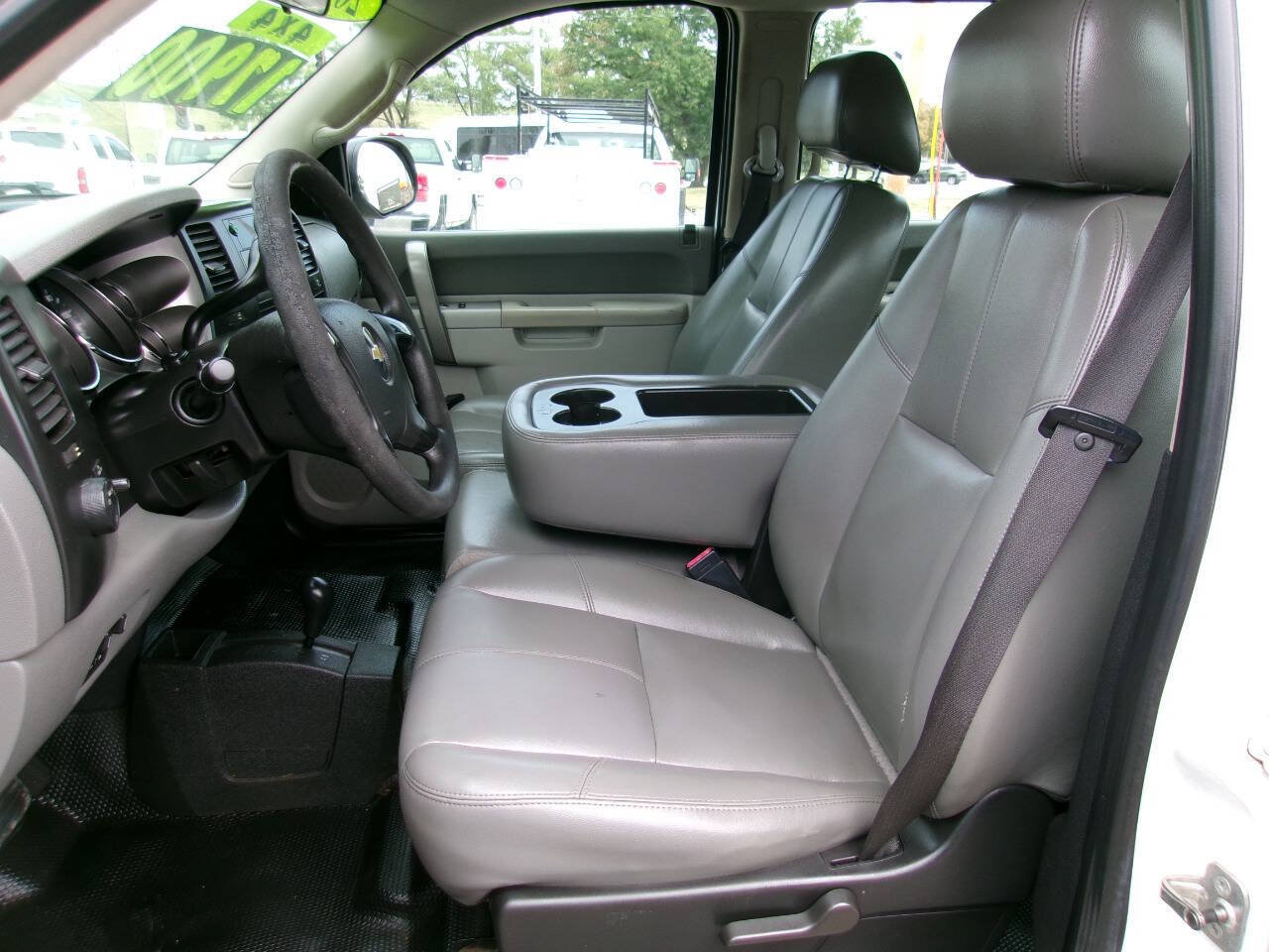 Used 2010 Chevrolet Silverado 2500 W/T AWD/4WD image 11