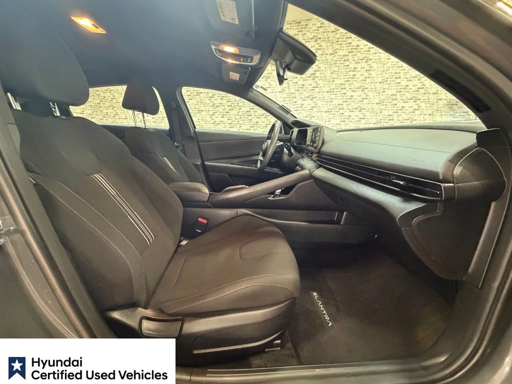 Certified 2025 Hyundai Elantra Sport image 12