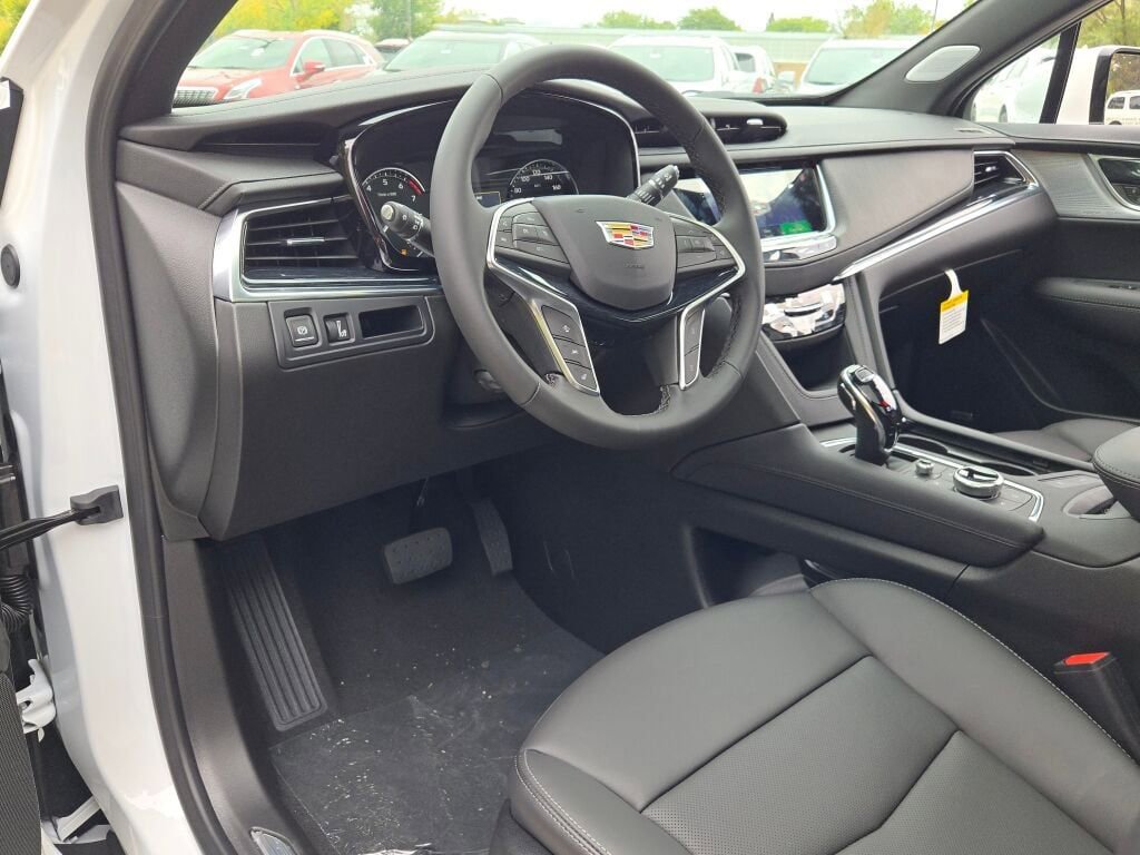 New 2025 Cadillac XT5 Premium Luxury image 23