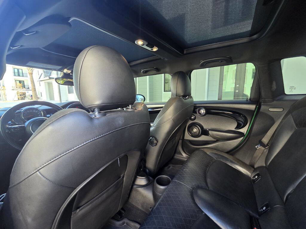 Used 2020 MINI Cooper S image 32