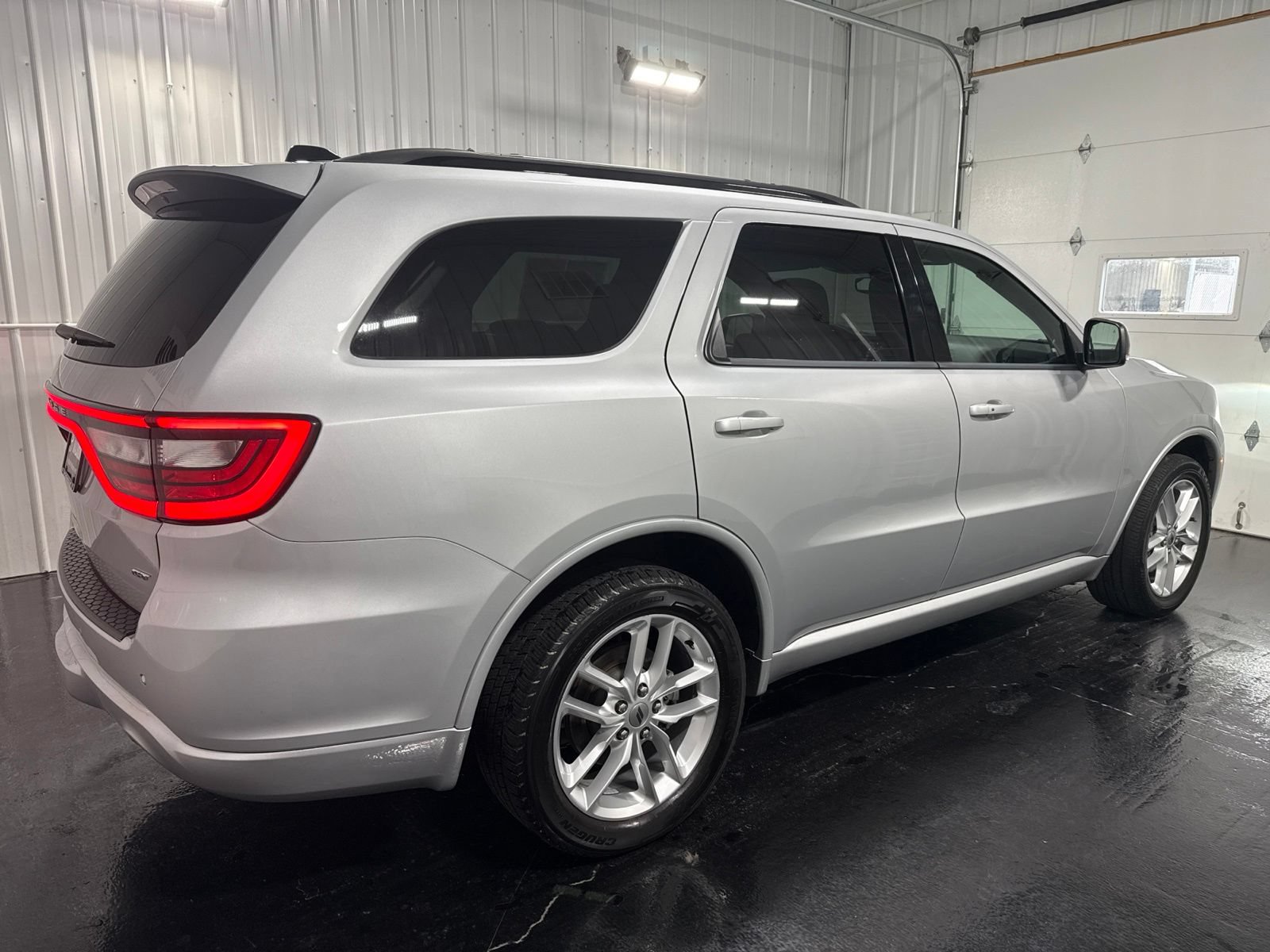 Used 2024 Dodge Durango GT AWD/4WD image 3
