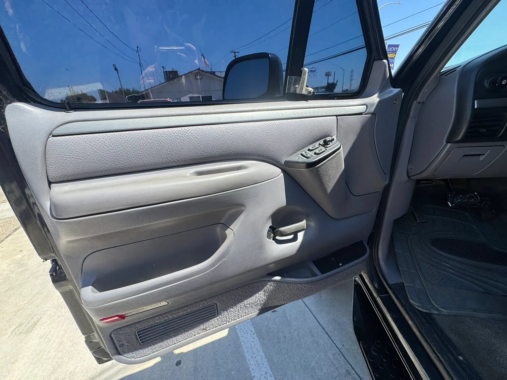Used 1994 Ford Bronco AWD/4WD image 10