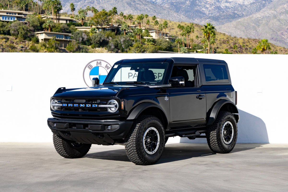 Used 2023 Ford Bronco Outer Banks w/ Sasquatch Package image 1
