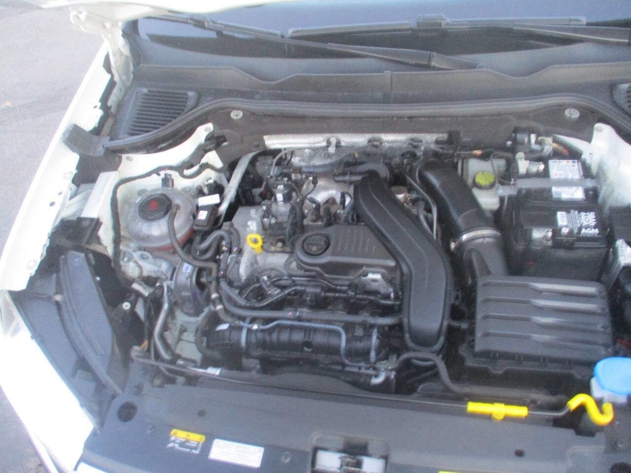 Used 2023 Volkswagen Taos SE image 15