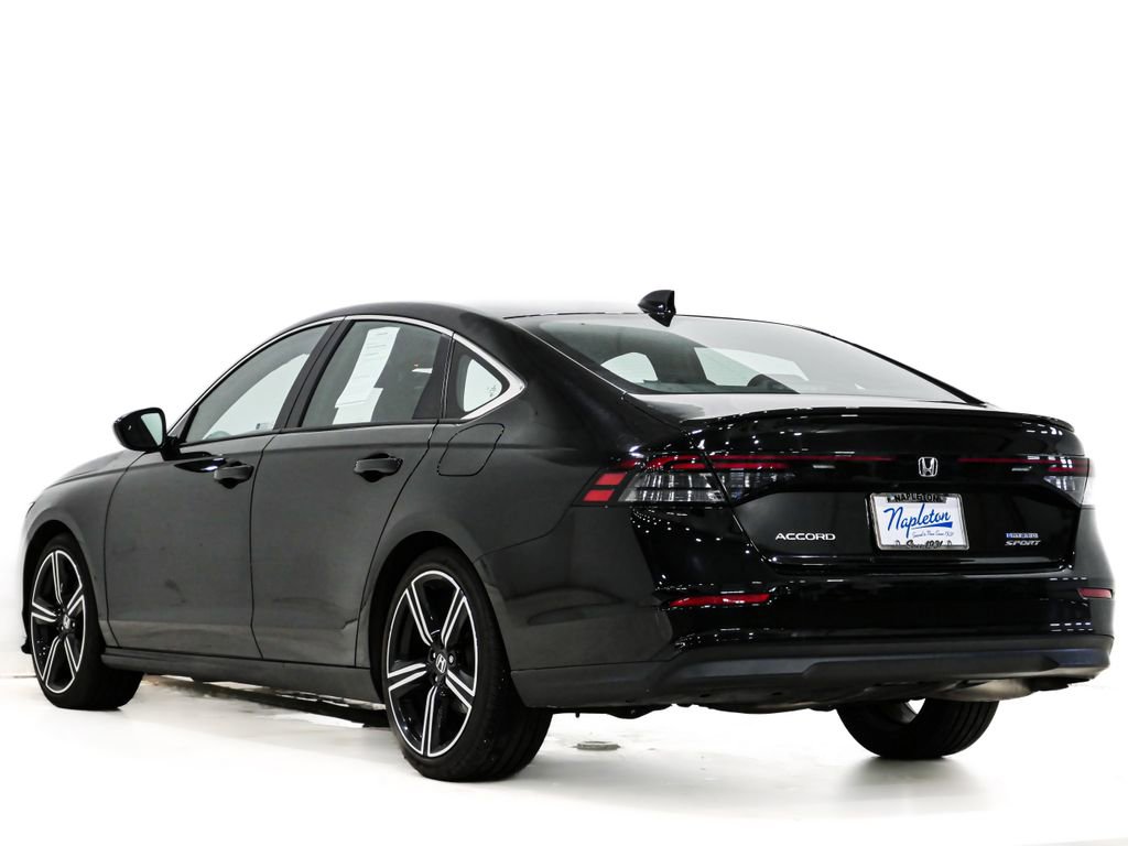 Used 2024 Honda Accord Sport image 9
