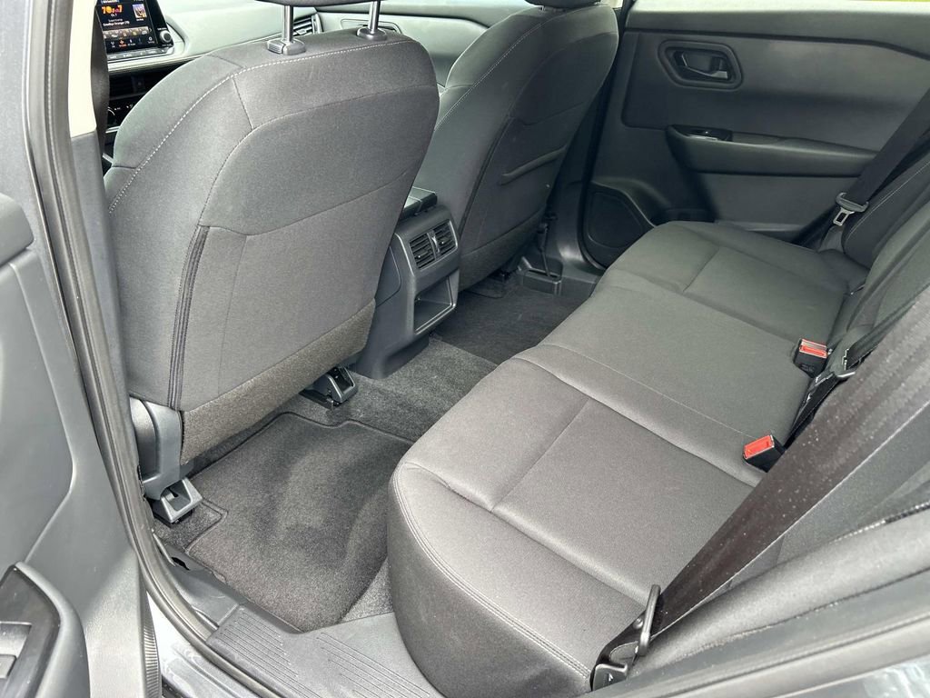 Certified 2025 Nissan Rogue S FWD image 18