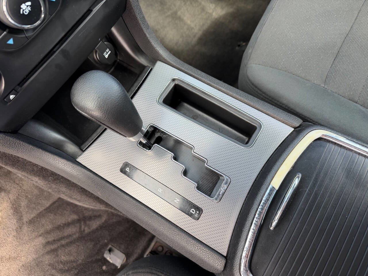 Used 2011 Dodge Charger SE image 13