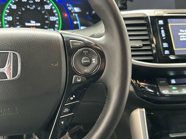 Used 2017 Honda Accord Touring image 10