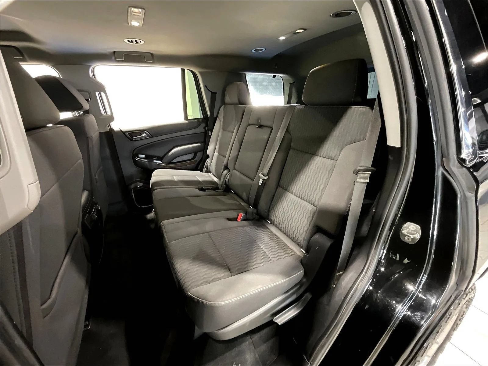 Used 2018 Chevrolet Tahoe LS w/ All-Season Package RWD image 14
