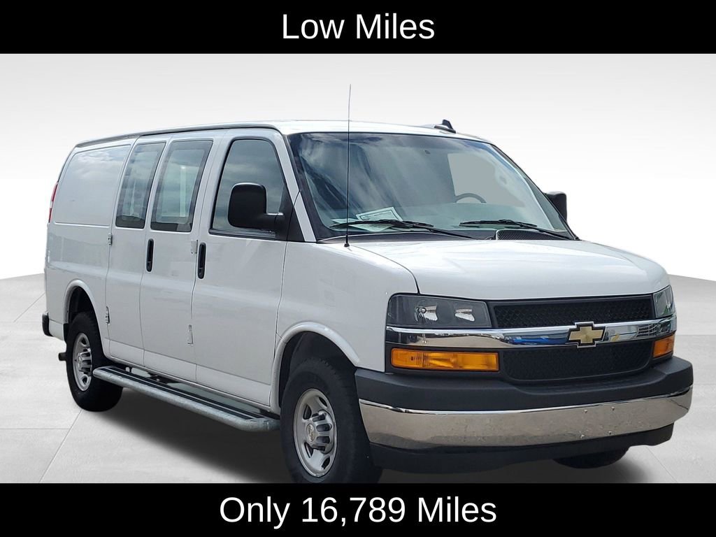 Used 2024 Chevrolet Express 2500 w/ Driver Convenience Package image 2