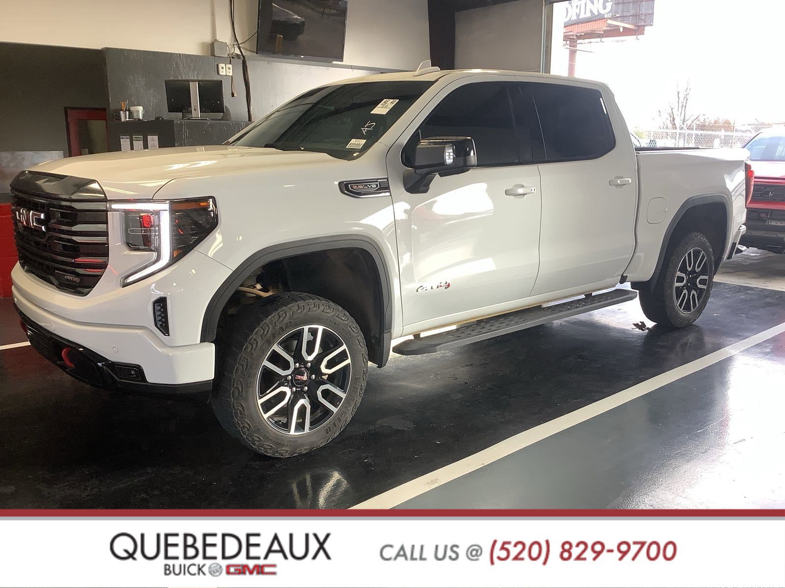 Used 2022 GMC Sierra 1500 AT4 w/ AT4 Premium Package image 1