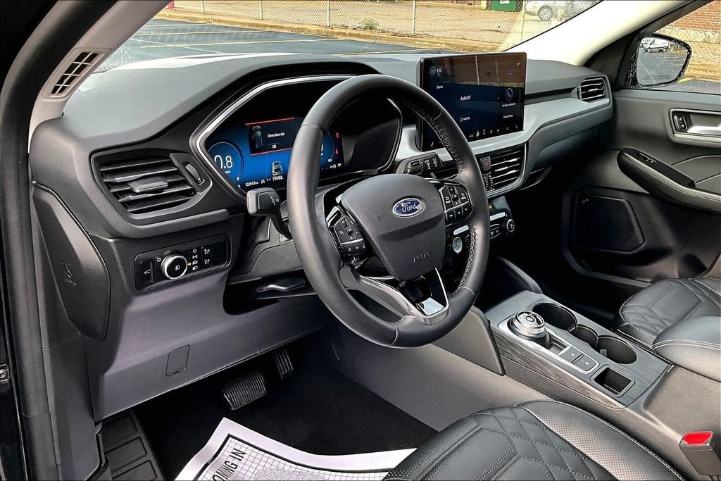 Used 2024 Ford Escape Platinum w/ Premium Technology Package AWD/4WD image 13